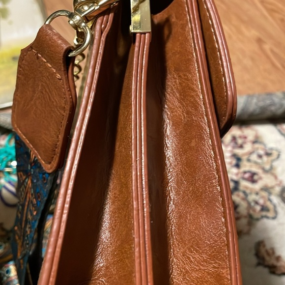 Shantel Katie Paris Faux Leather Crossbody NWOT - Picture 9 of 12